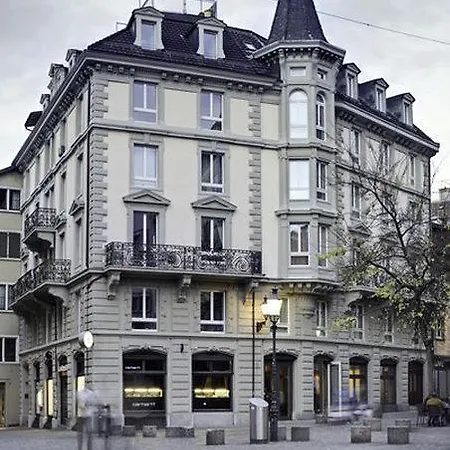 Platzhirsch - Downtown Boutique & Sushi Lounge فندق