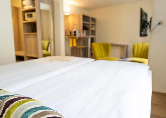 Szálloda Platzhirsch - Downtown Boutique & Sushi Lounge 3*