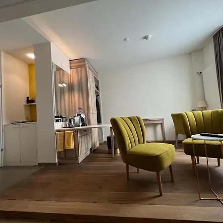 Platzhirsch - Downtown Boutique & Sushi Lounge 3*