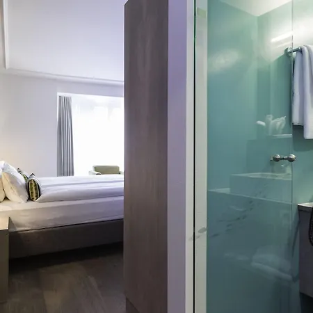 Hotell Platzhirsch - Downtown Boutique & Sushi Lounge