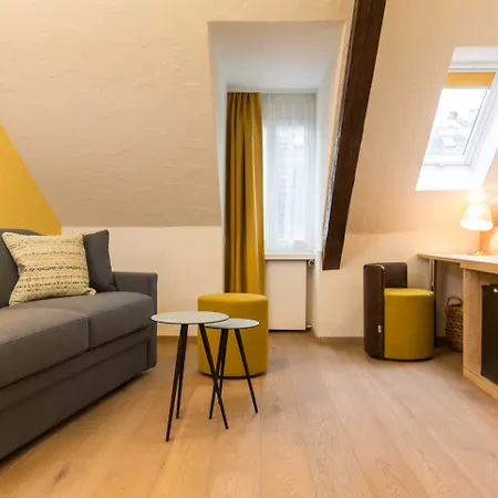 Hotell Platzhirsch - Downtown Boutique & Sushi Lounge
