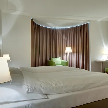 Hotell Platzhirsch - Downtown Boutique & Sushi Lounge 3*