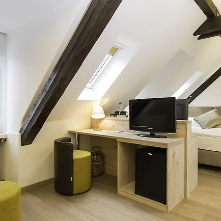 Hotell Platzhirsch - Downtown Boutique & Sushi Lounge Zürich