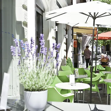 Platzhirsch - Downtown Boutique & Sushi Lounge