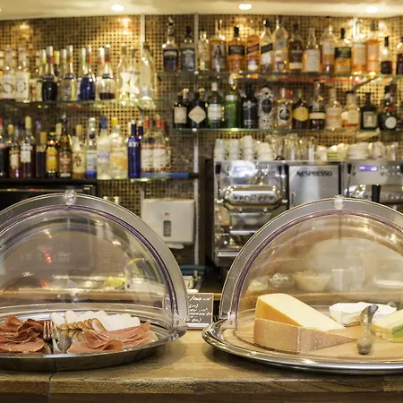 Platzhirsch - Downtown Boutique & Sushi Lounge Отель