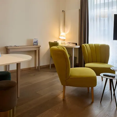 Platzhirsch - Downtown Boutique & Sushi Lounge Hotell 3*