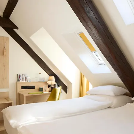 Hotell Platzhirsch - Downtown Boutique & Sushi Lounge