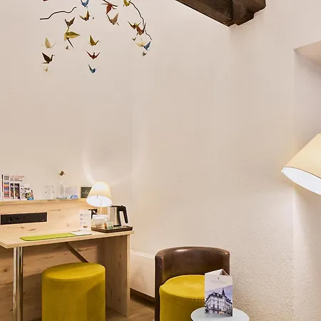 Platzhirsch - Downtown Boutique & Sushi Lounge Цюрих