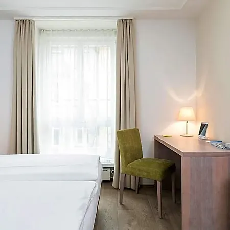 Platzhirsch - Downtown Boutique & Sushi Lounge 3*