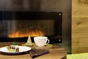 Отель Platzhirsch - Downtown Boutique & Sushi Lounge