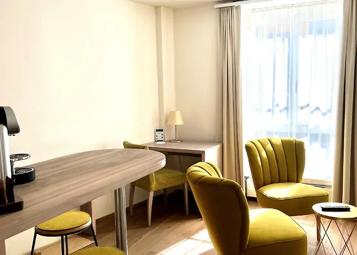 Platzhirsch - Downtown Boutique & Sushi Lounge 3*