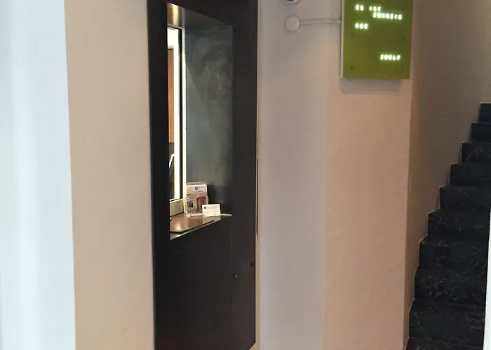 Ξενοδοχείο Platzhirsch - Downtown Boutique & Sushi Lounge 3*