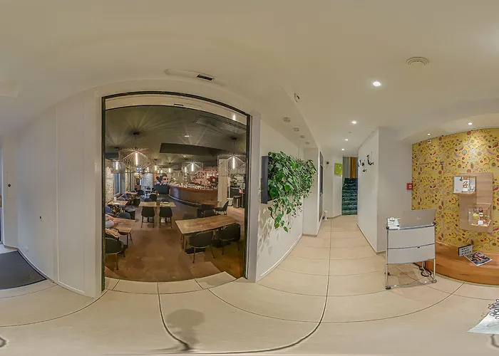 Platzhirsch - Downtown Boutique & Sushi Lounge Цюрих