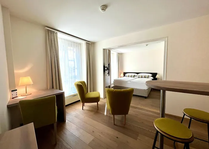 فندق Platzhirsch - Downtown Boutique & Sushi Lounge 3*