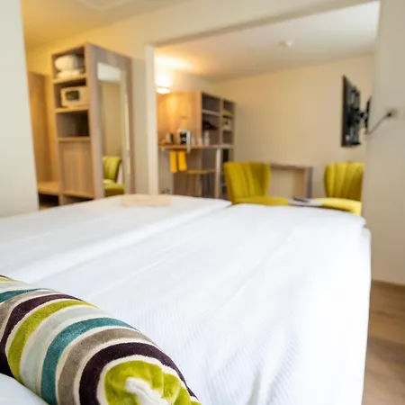 Hotel Platzhirsch - Downtown Boutique Hotel&sushi Lounge 3*