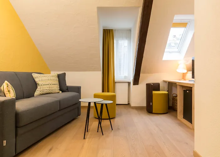 Hotel Platzhirsch - Downtown Boutique & Sushi Lounge