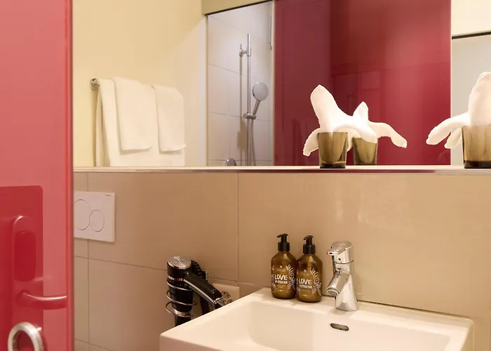 Hotel Platzhirsch - Downtown Boutique & Sushi Lounge