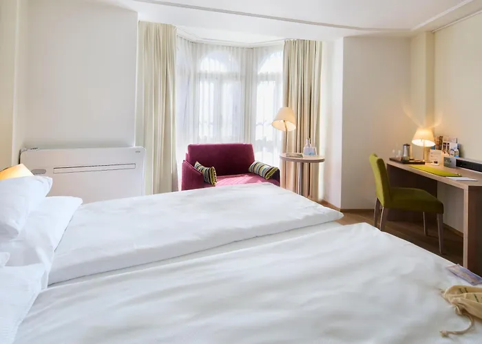 Hotel Platzhirsch - Downtown Boutique & Sushi Lounge 3*