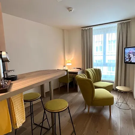 Hotel Platzhirsch - Downtown Boutique & Sushi Lounge