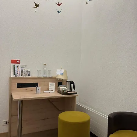 酒店 Platzhirsch - Downtown Boutique & Sushi Lounge 3*